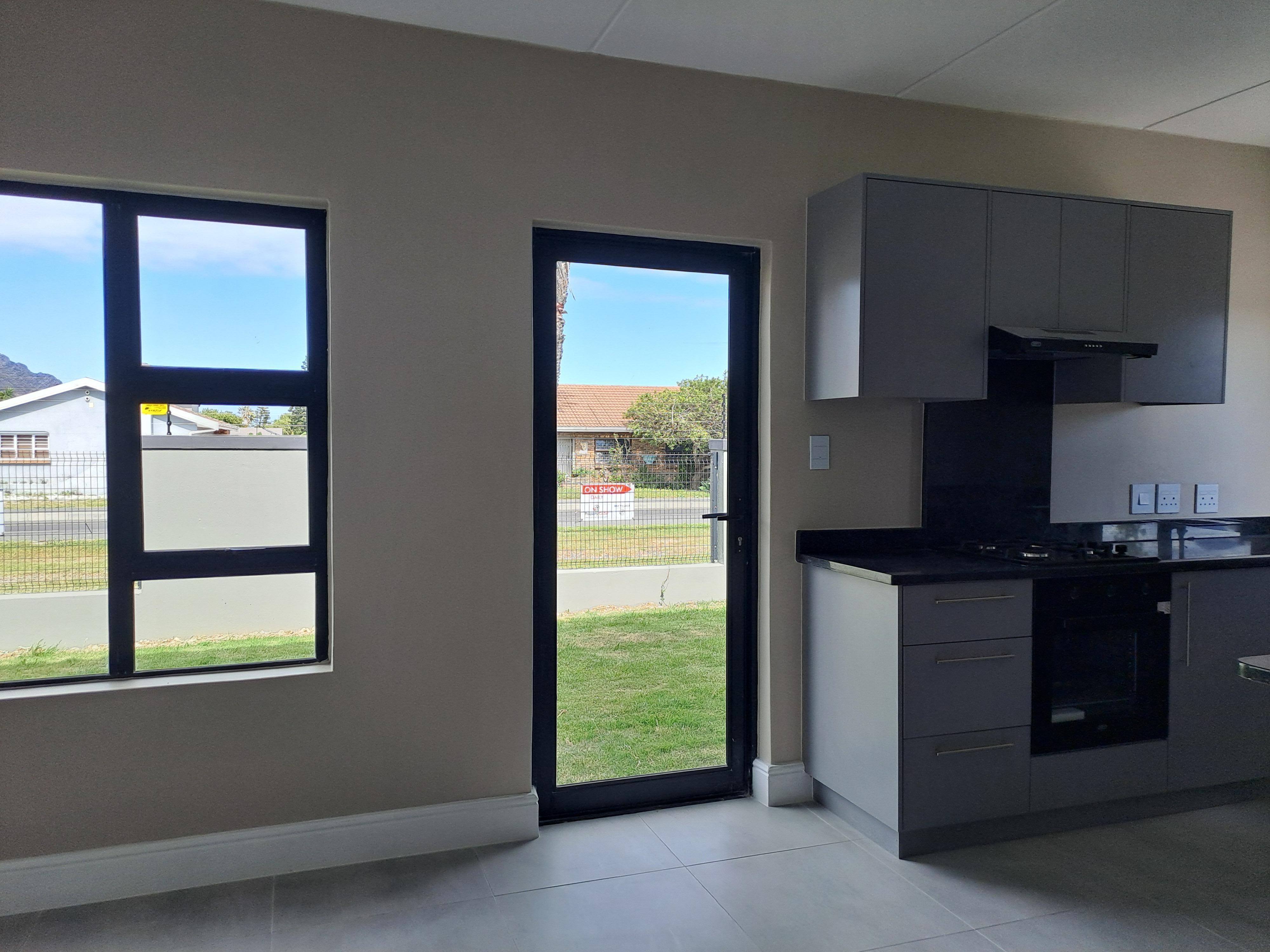 3 Bedroom Property for Sale in Sea Breeze Western Cape